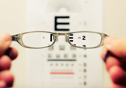 قطره چشمی جایگزین عینک